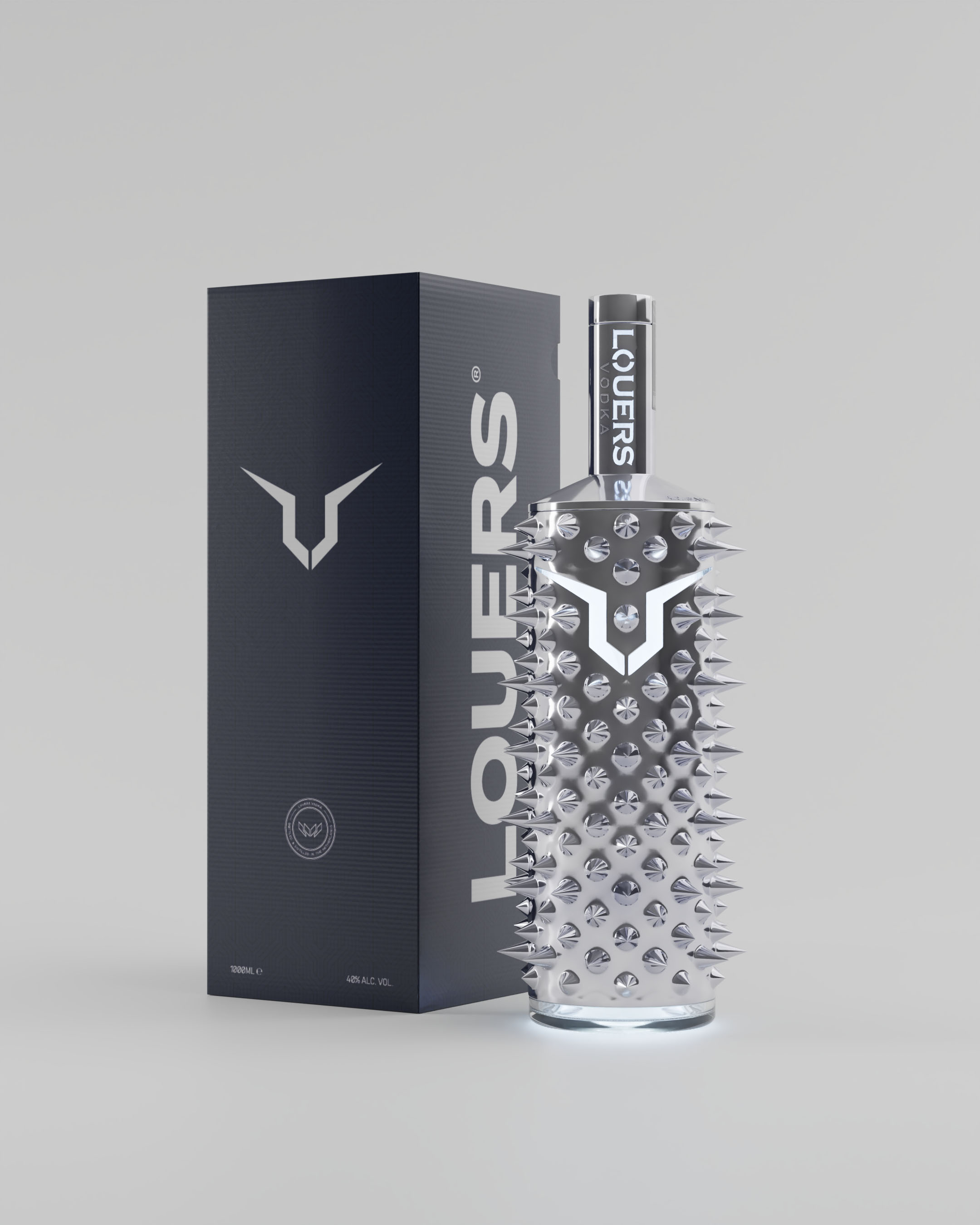 LOUERS Vodka fles met ABS-sleeve naast de donkerblauwe geschenkdoos